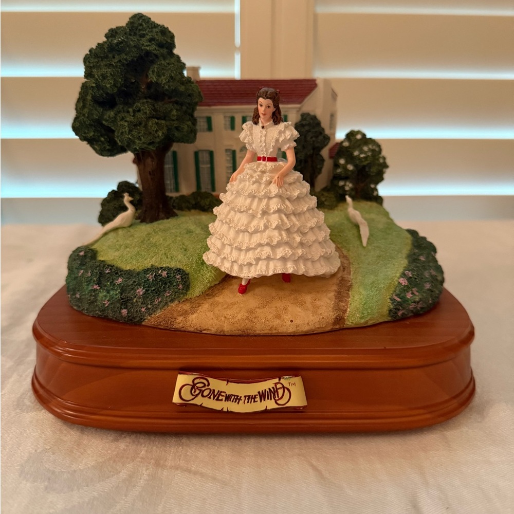 San Francisco Music Box, Gone with the Wind, Scarlett at TARA opening scene 7.5"